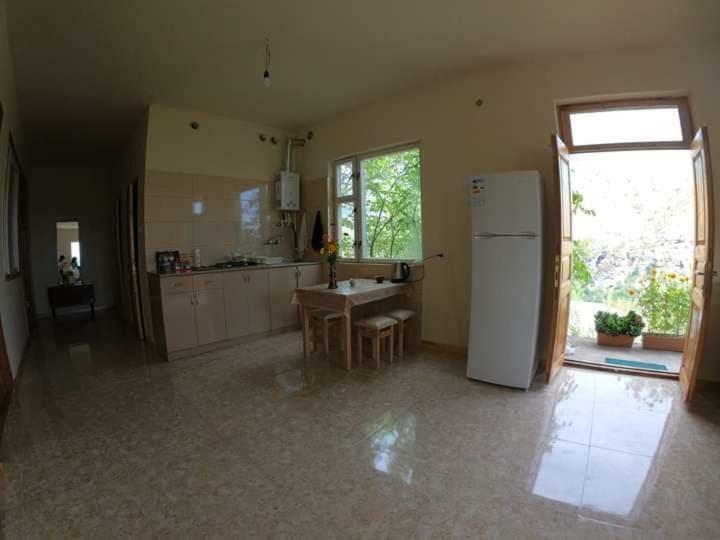 Nnn Guest House Goris Dış mekan fotoğraf