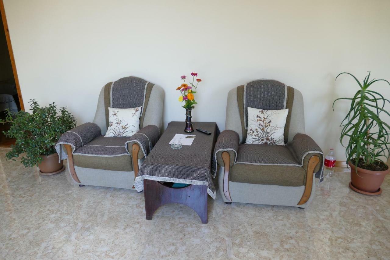 Nnn Guest House Goris Dış mekan fotoğraf