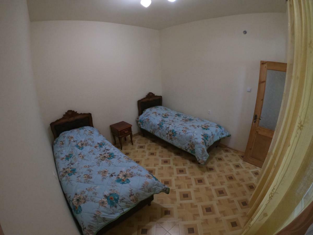 Nnn Guest House Goris Dış mekan fotoğraf
