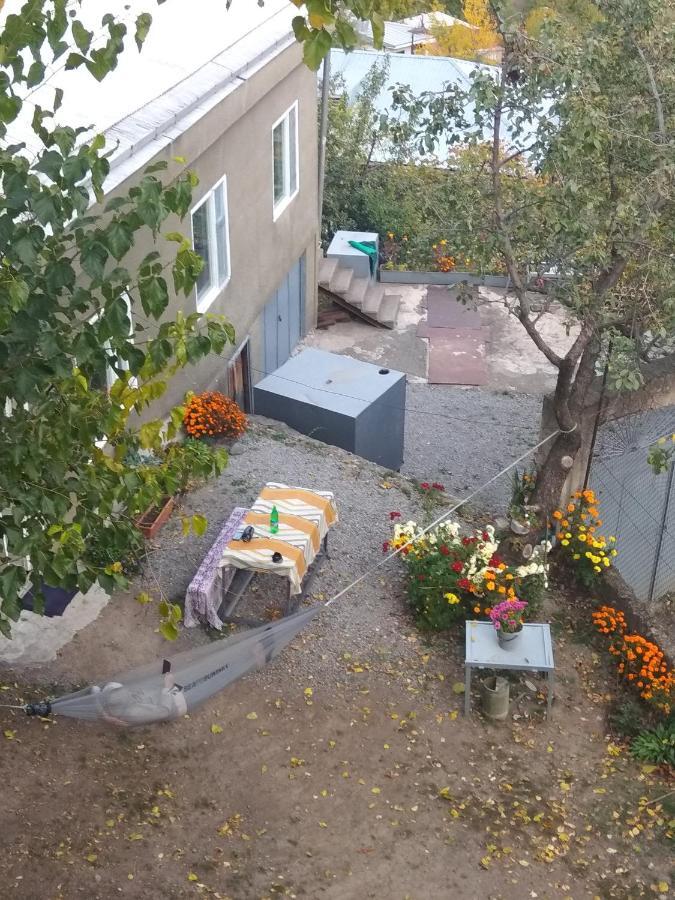 Nnn Guest House Goris Dış mekan fotoğraf